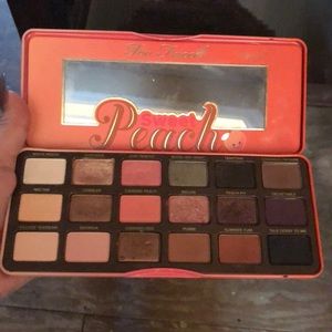 Too faced sweet peach palette